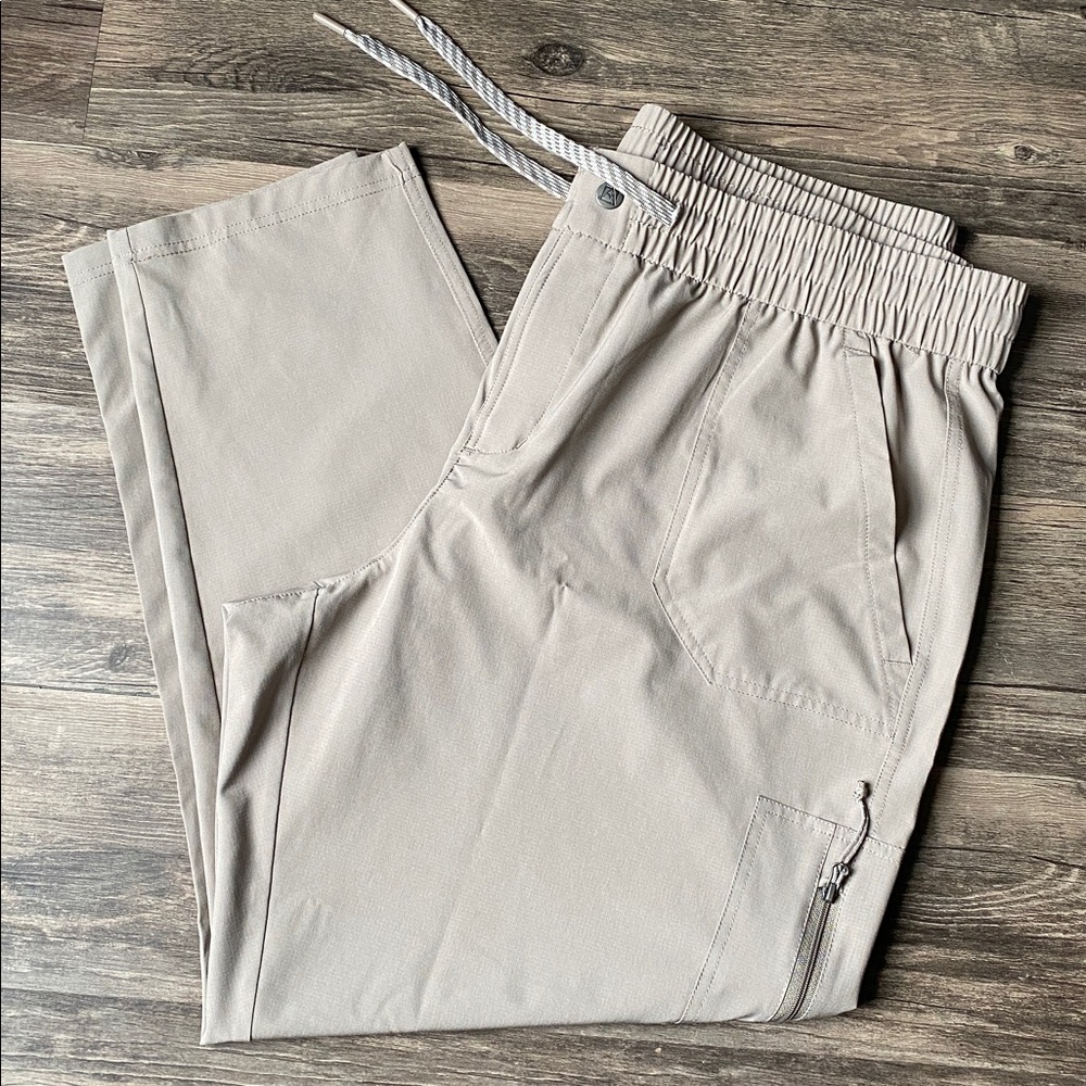 Avalanche Women’s Tan Cropped Pants Size XL - Picture 2 of 7